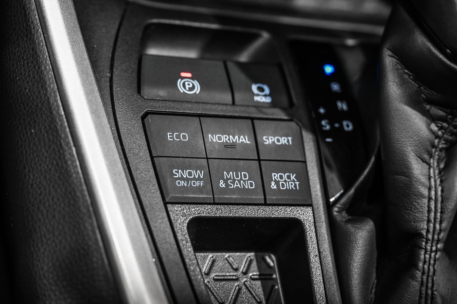 2023 Toyota RAV4 XLE / PREMIUM / AWD / CUIR / APPLE CARPLAY ++-18