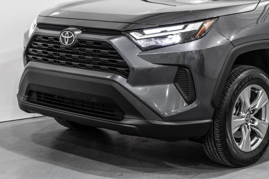 2023 Toyota RAV4 XLE / AWD / TOIT / APPLE CARPLAY / CAMERA +++-3