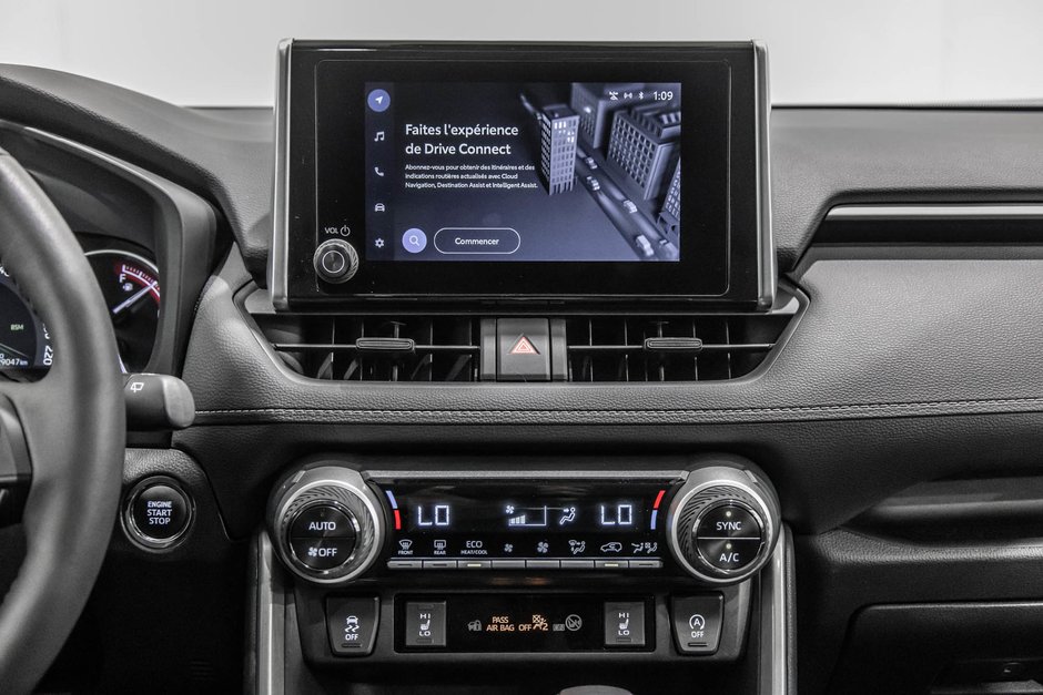2023 Toyota RAV4 XLE / AWD / TOIT / APPLE CARPLAY / CAMERA +++-35