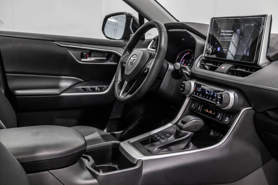 2023 Toyota RAV4 XLE / AWD / TOIT / APPLE CARPLAY / CAMERA +++-37