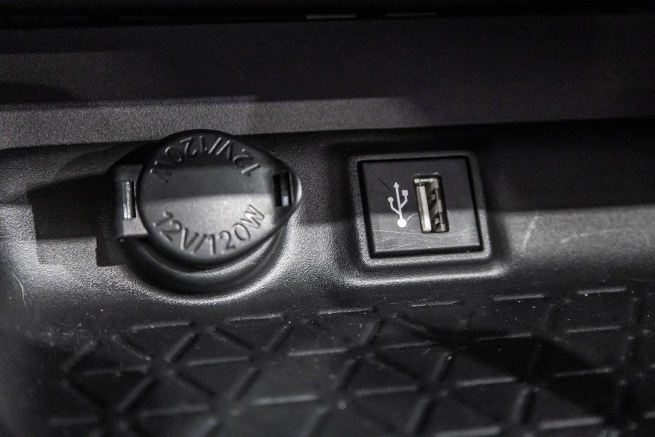 2023 Toyota RAV4 XLE / AWD / TOIT / APPLE CARPLAY / CAMERA +++-28