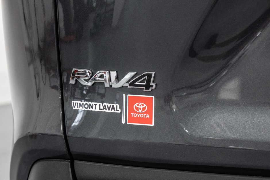 Toyota RAV4 XLE / AWD / TOIT / APPLE CARPLAY / CAMERA +++ 2023-9