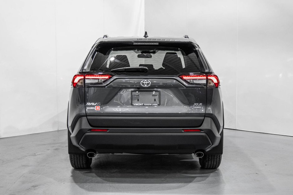 Toyota RAV4 XLE / AWD / TOIT / APPLE CARPLAY / CAMERA +++ 2023-8