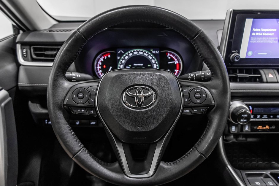 Toyota RAV4 XLE / AWD / TOIT / APPLE CARPLAY / CAMERA +++ 2023-18