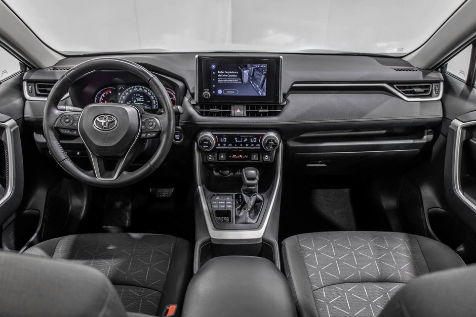 Toyota RAV4 XLE / AWD / TOIT / APPLE CARPLAY / CAMERA +++ 2023-33