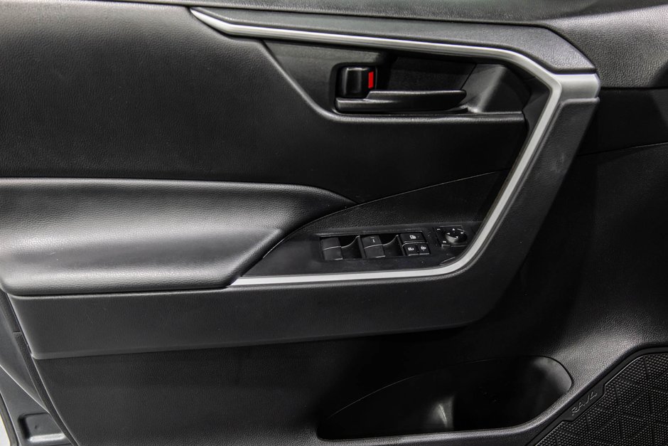 2023 Toyota RAV4 LE / AWD / CAMÉRA DE RECUL / SIÈGES CHAUFFANTS +++-11