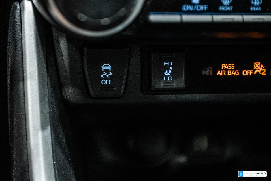 Toyota RAV4 LE / AWD / CAMÉRA DE RECUL / SIÈGES CHAUFFANTS +++ 2024-21