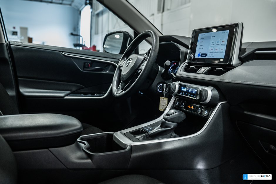 Toyota RAV4 LE / AWD / CAMÉRA DE RECUL / SIÈGES CHAUFFANTS +++ 2024-30
