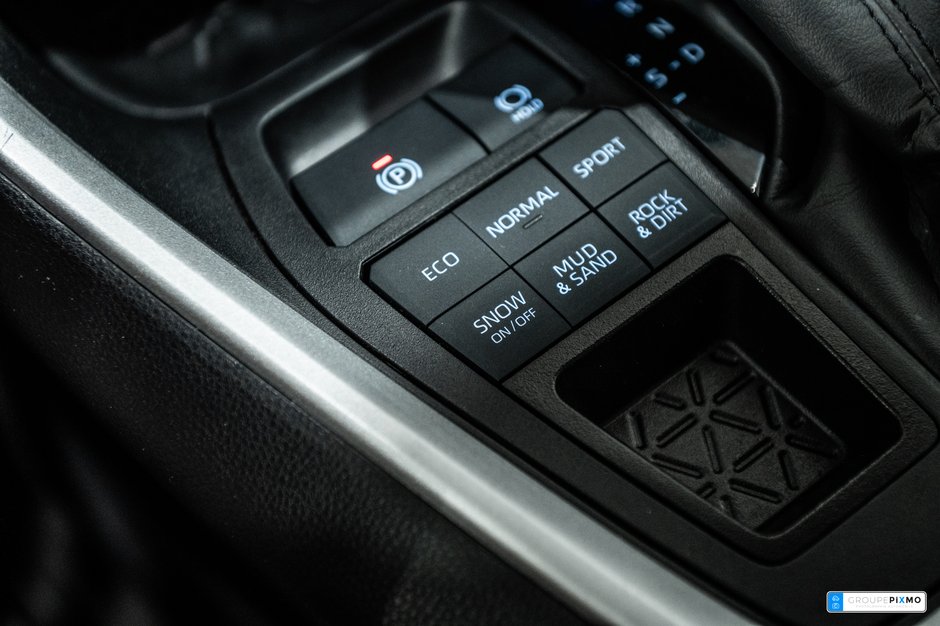 Toyota RAV4 LE / AWD / CAMÉRA DE RECUL / SIÈGES CHAUFFANTS +++ 2024-25