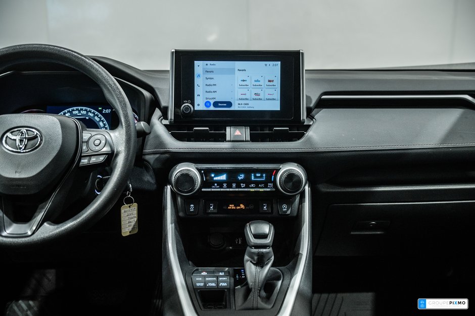 Toyota RAV4 LE / AWD / CAMÉRA DE RECUL / SIÈGES CHAUFFANTS +++ 2024-29