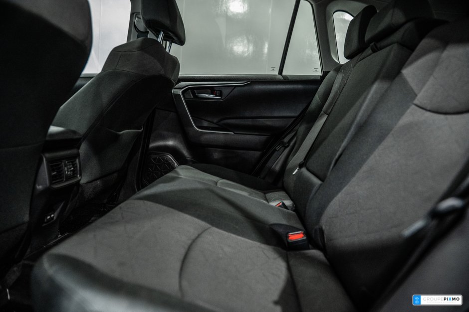 2024 Toyota RAV4 Hybrid HYBRID / XLE / AWD / TOIT / MAGS+++-29
