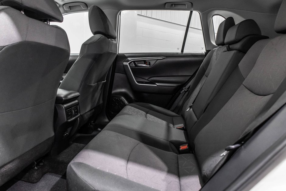 2024 Toyota RAV4 XLE / AWD / TOIT OUVRANT / APPLE CARPLAY / CAMÉRA+-32
