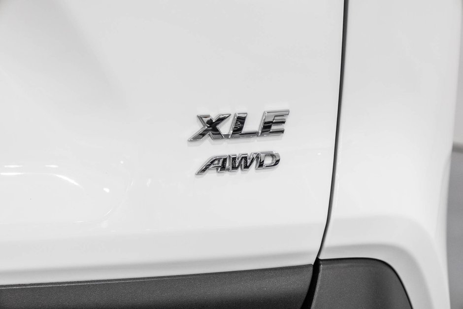 2024 Toyota RAV4 XLE / AWD / TOIT OUVRANT / APPLE CARPLAY / CAMÉRA+-10