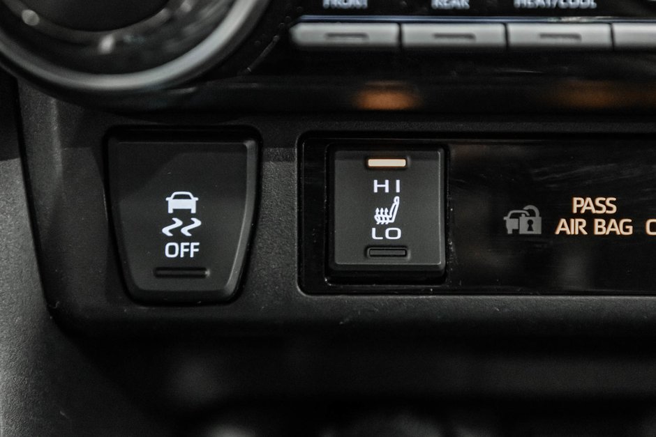 2024 Toyota RAV4 XLE / AWD / TOIT OUVRANT / APPLE CARPLAY / CAMÉRA+-26