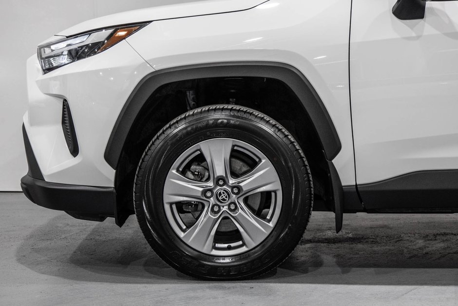 2024 Toyota RAV4 XLE / AWD / TOIT OUVRANT / APPLE CARPLAY / CAMÉRA+-5