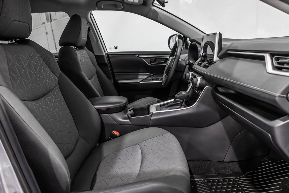 2024 Toyota RAV4 LE / AWD / APPLE CARPLAY / CAMÉRA +++-31