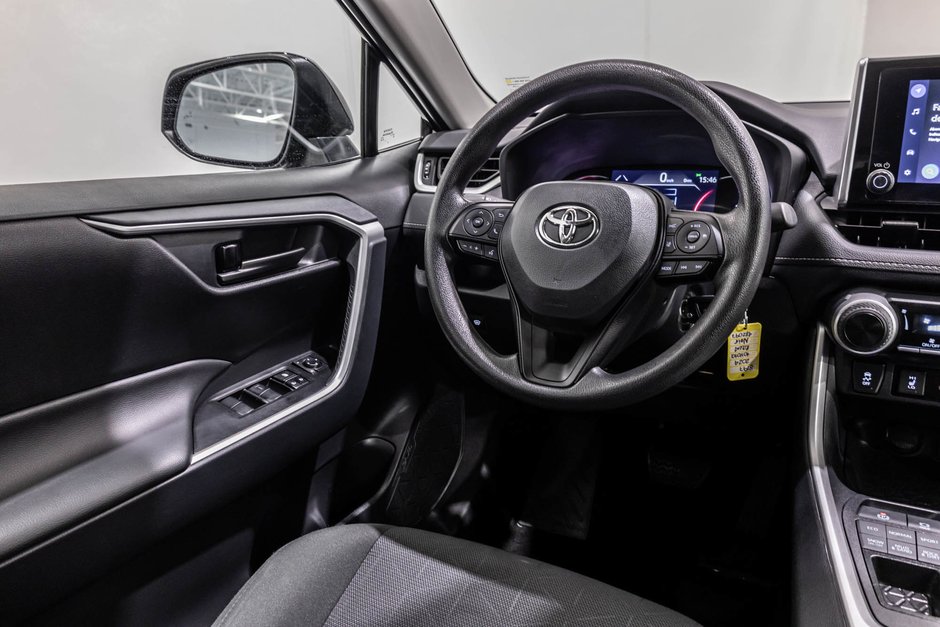 2024 Toyota RAV4 LE / AWD / CAMÉRA DE RECUL / SIÈGES CHAUFFANTS +++-28