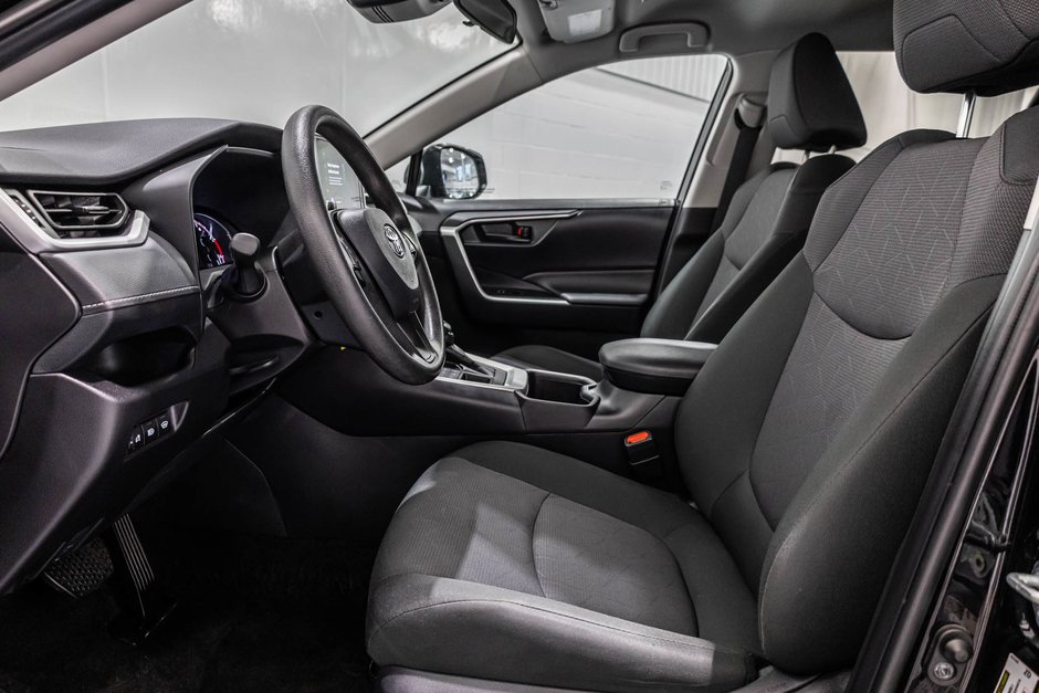 2024 Toyota RAV4 LE / AWD / CAMÉRA DE RECUL / SIÈGES CHAUFFANTS +++-13