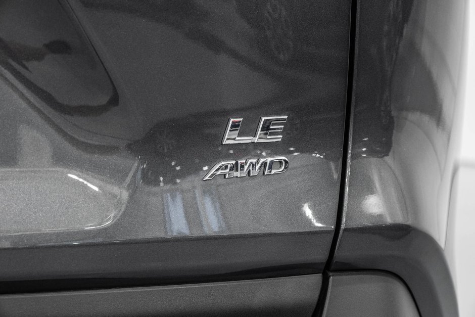 2024 Toyota RAV4 LE / AWD / CAMÉRA DE RECUL / SIÈGES CHAUFFANTS +++-9