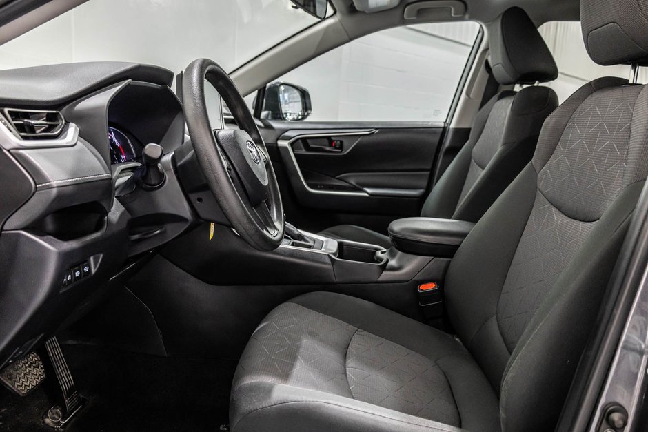 2024 Toyota RAV4 LE / AWD / CAMÉRA DE RECUL / SIÈGES CHAUFFANTS +++-12