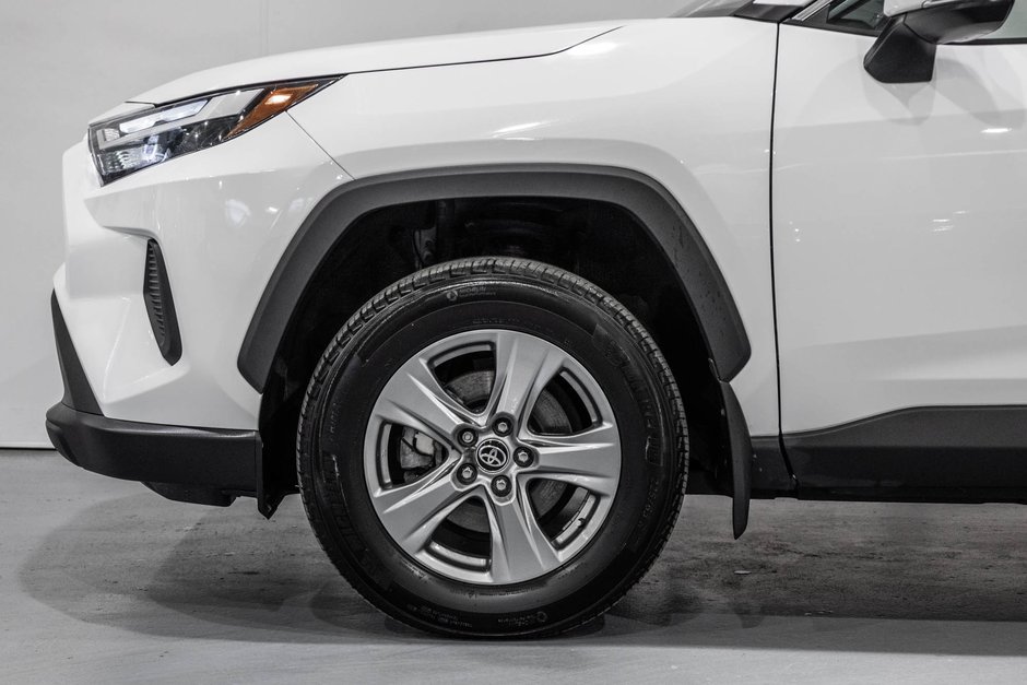 2024 Toyota RAV4 XLE / AWD / TOIT OUVRANT / APPLE CARPLAY / CAMÉRA+-5