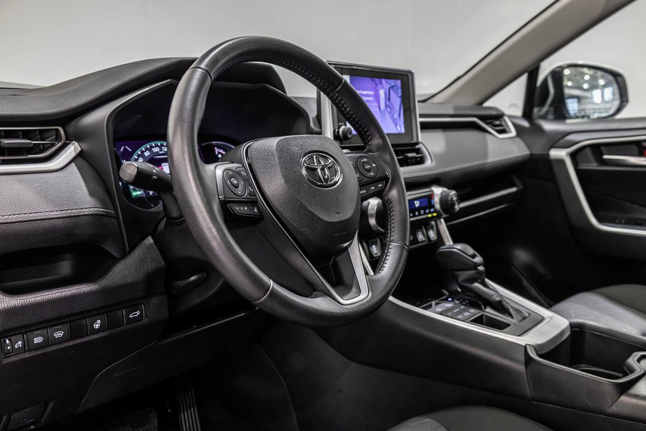 2024 Toyota RAV4 XLE / AWD / TOIT OUVRANT / APPLE CARPLAY / CAMÉRA+-16