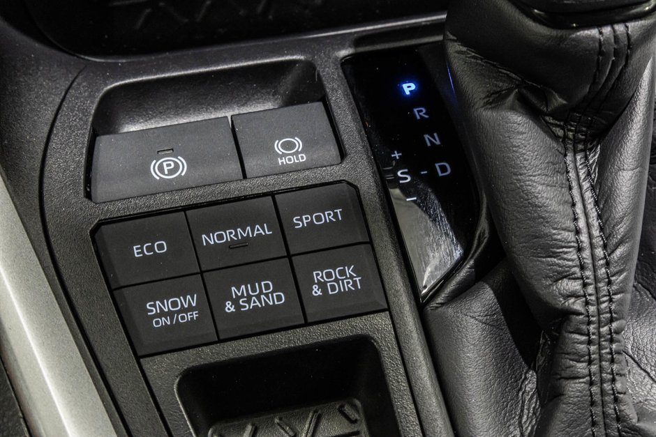 2024 Toyota RAV4 XLE / AWD / TOIT OUVRANT / APPLE CARPLAY / CAMÉRA+-26