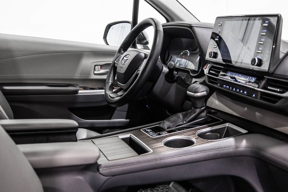 2023 Toyota Sienna Hybrid XLE / HYBRIDE / CUIR / APPLE CARPLAY / CAMÉRA+++-40