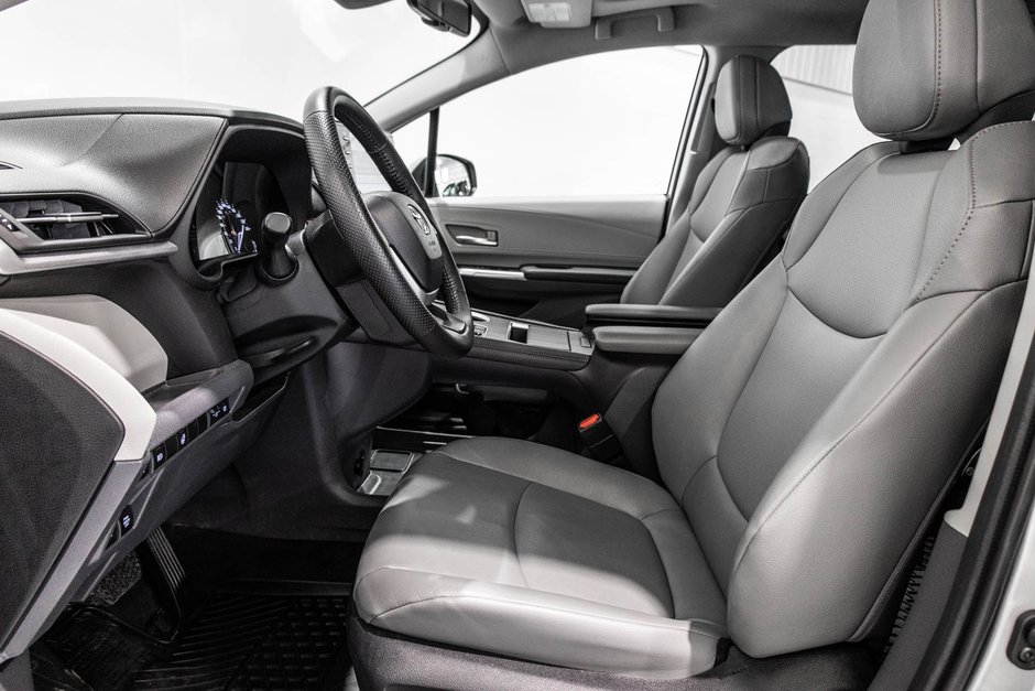 2023 Toyota Sienna Hybrid XLE / HYBRIDE / CUIR / APPLE CARPLAY / CAMÉRA+++-16