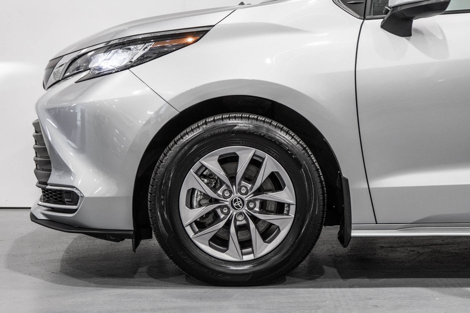 2023 Toyota Sienna Hybrid XLE / HYBRIDE / CUIR / APPLE CARPLAY / CAMÉRA+++-5
