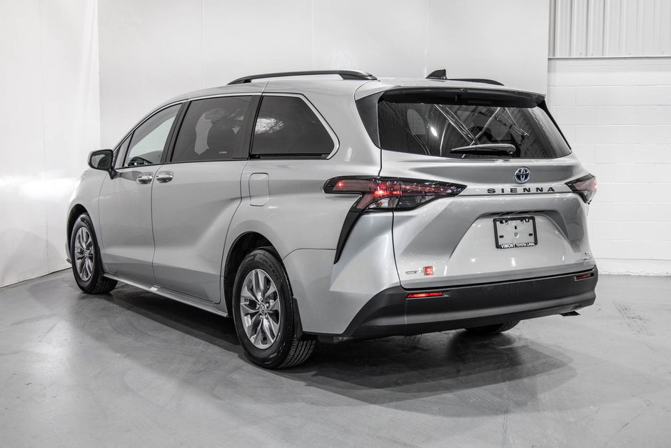 2023 Toyota Sienna Hybrid XLE / HYBRIDE / CUIR / APPLE CARPLAY / CAMÉRA+++-8