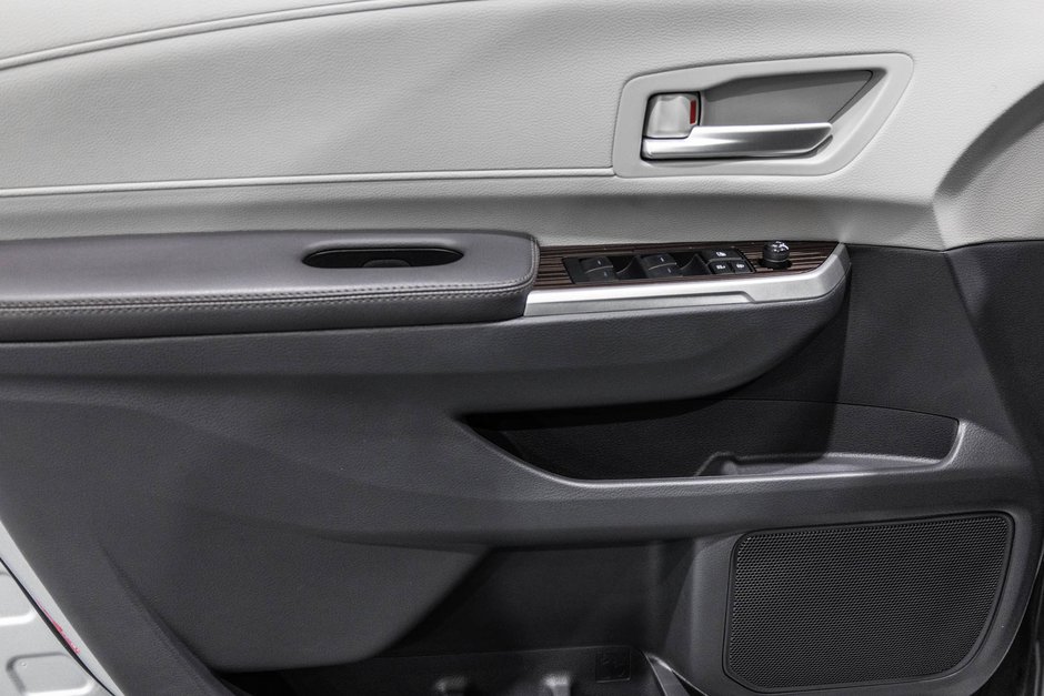 2023 Toyota Sienna Hybrid XLE / HYBRIDE / CUIR / APPLE CARPLAY / CAMÉRA+++-14