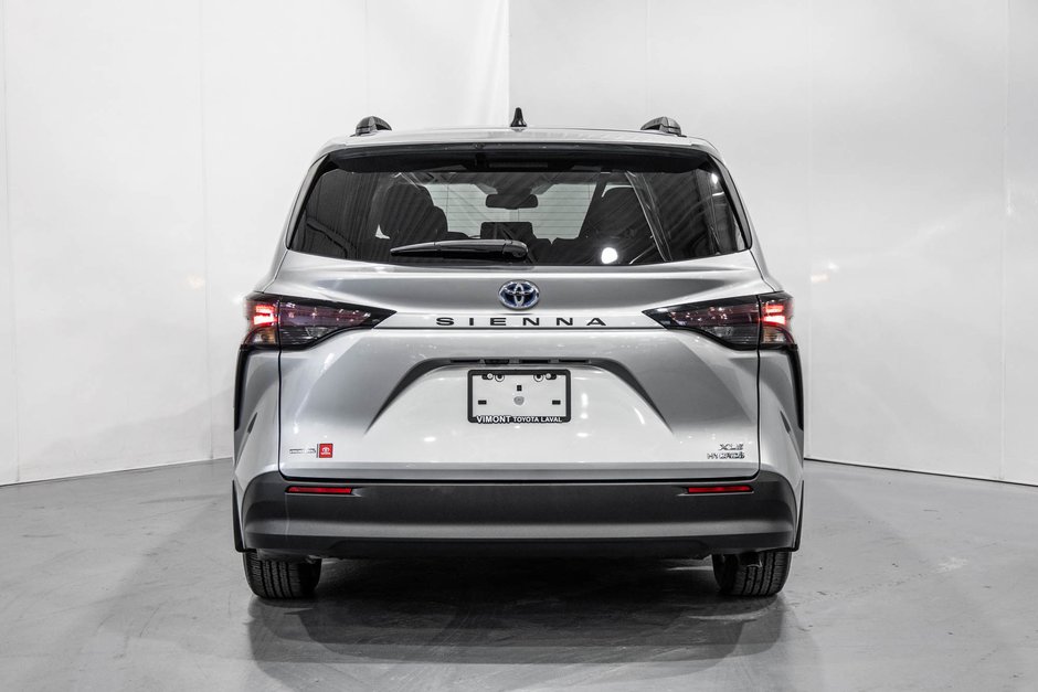 2023 Toyota Sienna Hybrid XLE / HYBRIDE / CUIR / APPLE CARPLAY / CAMÉRA+++-9