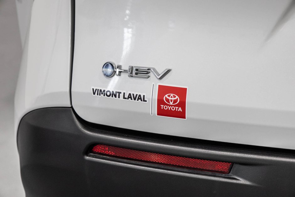 2025 Toyota Sienna Hybrid XLE / HYBRIDE / CUIR / APPLE CARPLAY / CAMÉRA+++-11