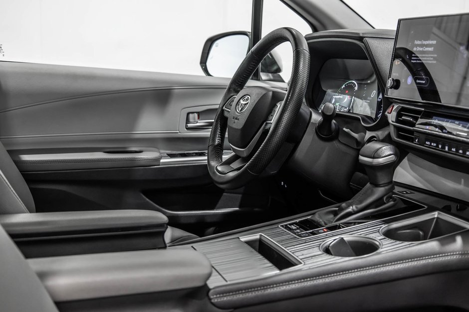2025 Toyota Sienna Hybrid XLE / HYBRIDE / CUIR / APPLE CARPLAY / CAMÉRA+++-41