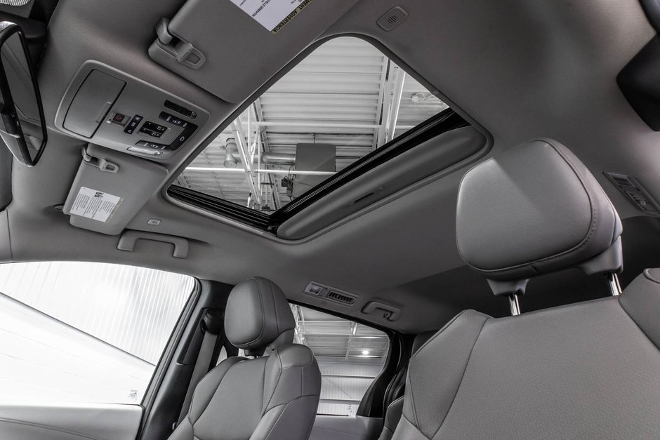 2025 Toyota Sienna Hybrid XLE / HYBRIDE / CUIR / APPLE CARPLAY / CAMÉRA+++-32