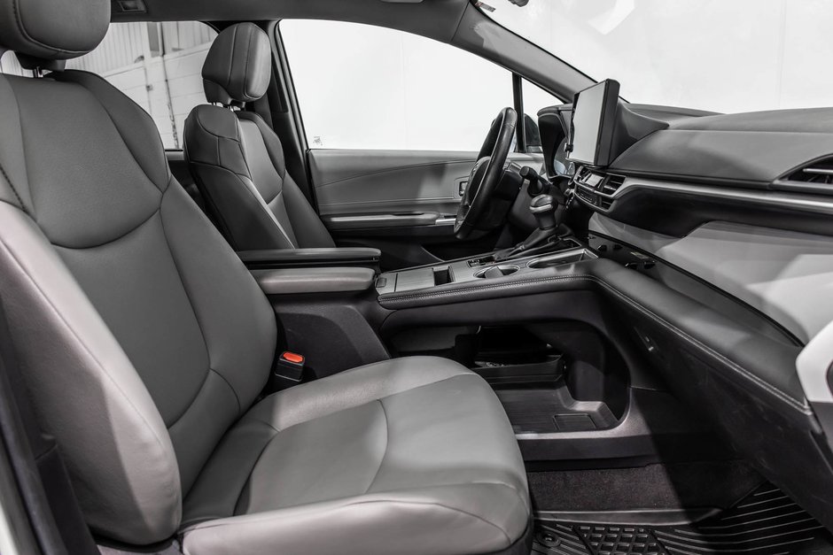 2025 Toyota Sienna Hybrid XLE / HYBRIDE / CUIR / APPLE CARPLAY / CAMÉRA+++-40