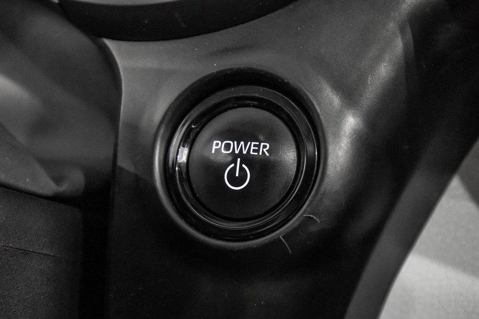 2025 Toyota Sienna Hybrid XLE / HYBRIDE / CUIR / APPLE CARPLAY / CAMÉRA+++-23