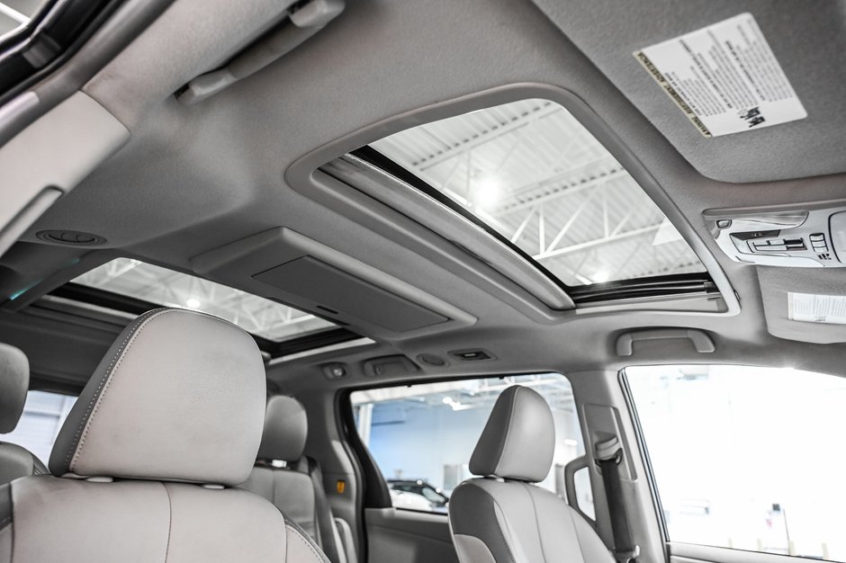 2011 Toyota Sienna LIMITED / CUIR / TOIT OUVRANT / JBL / TOIT OUVRANT-33