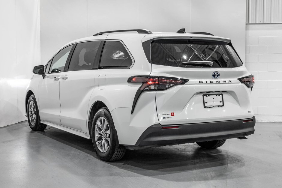2025 Toyota Sienna Hybrid XLE / HYBRIDE / CUIR / APPLE CARPLAY / CAMÉRA+++-8