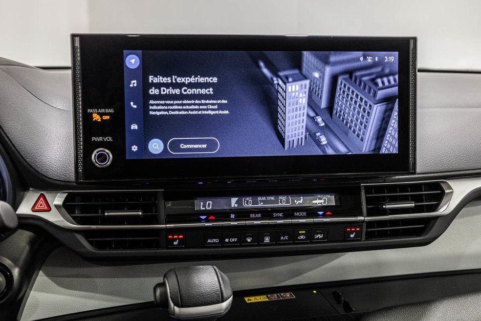 2025 Toyota Sienna Hybrid XLE / HYBRIDE / CUIR / APPLE CARPLAY / CAMÉRA+++-24