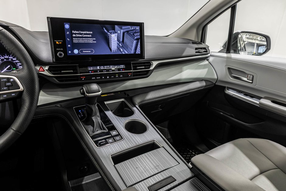 2025 Toyota Sienna Hybrid XLE / HYBRIDE / CUIR / APPLE CARPLAY / CAMÉRA+++-23