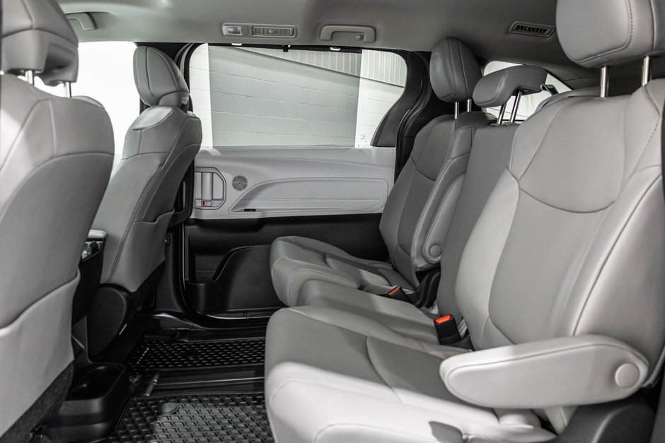2025 Toyota Sienna Hybrid XLE / HYBRIDE / CUIR / APPLE CARPLAY / CAMÉRA+++-31