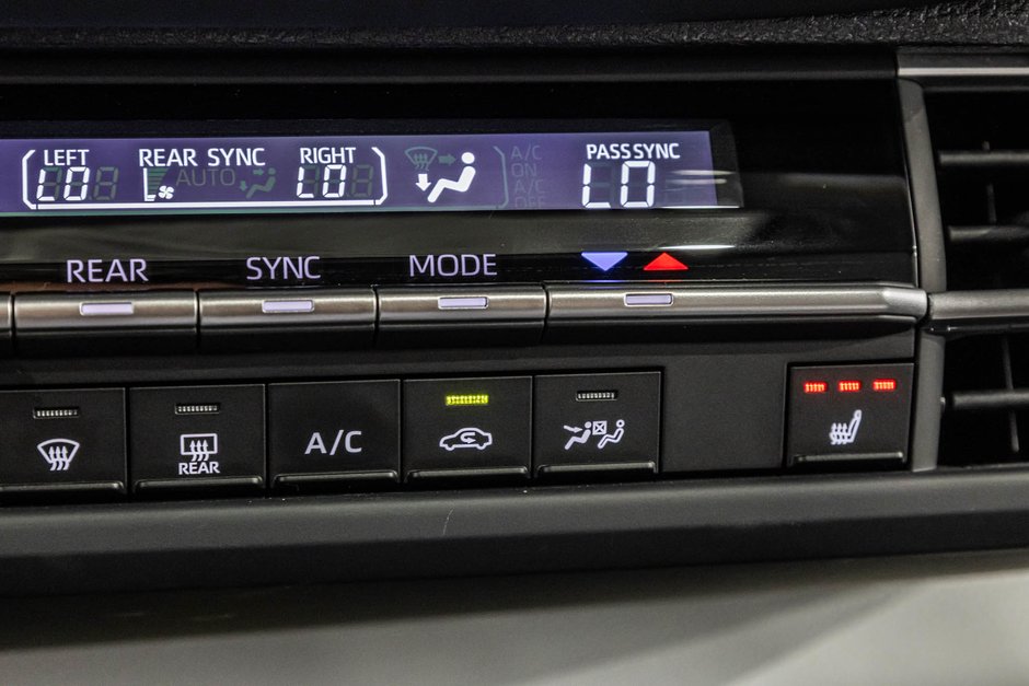 2025 Toyota Sienna Hybrid XLE / HYBRIDE / CUIR / APPLE CARPLAY / CAMÉRA+++-26