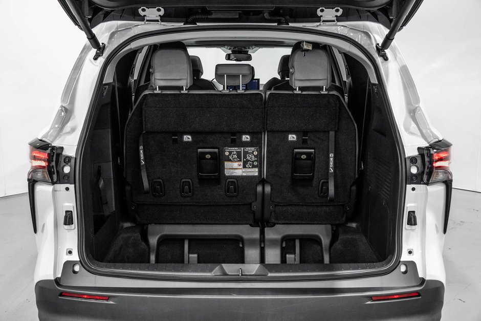 2025 Toyota Sienna Hybrid XLE / HYBRIDE / CUIR / APPLE CARPLAY / CAMÉRA+++-13