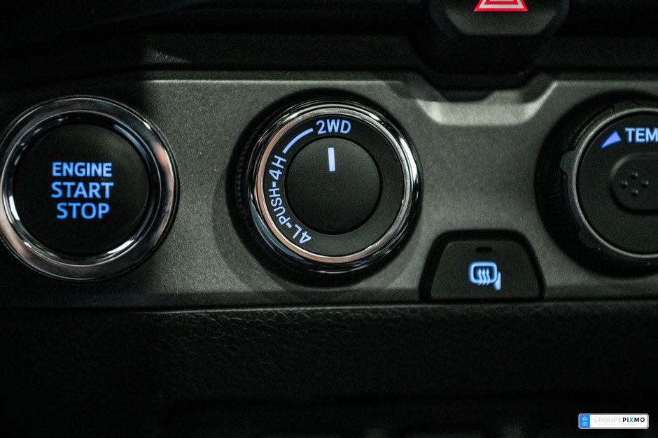 Toyota Tacoma TRD SPORT / PREMIUM / 4X4 / CUIR / APPLE CARPLAY++ 2023-24