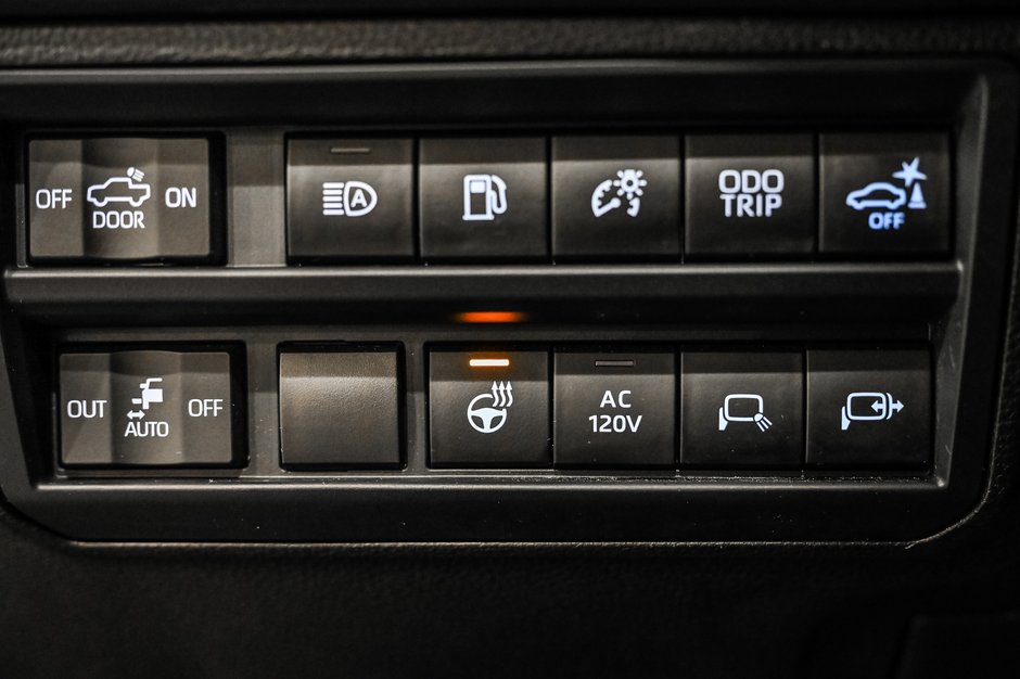 2022 Toyota Tundra Hybrid 2022 / Platinum / Hybrid / CREWMAX +++-18