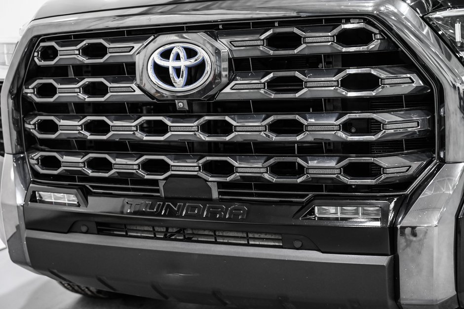 2022 Toyota Tundra Hybrid 2022 / Platinum / Hybrid / CREWMAX +++-3