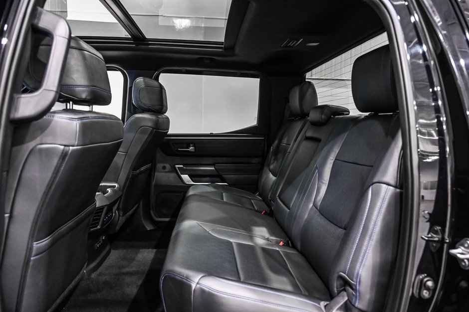 2022 Toyota Tundra Hybrid 2022 / Platinum / Hybrid / CREWMAX +++-31