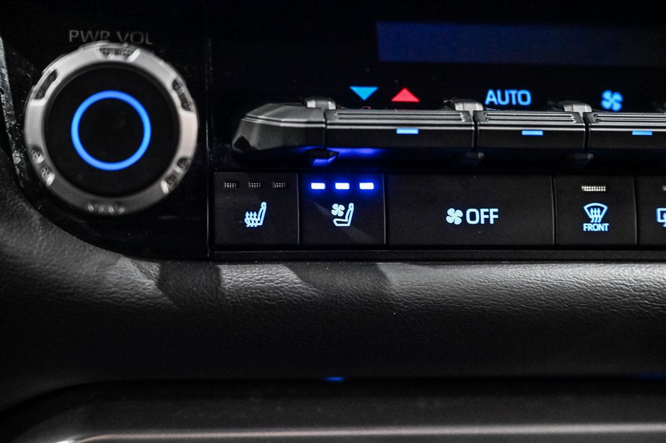 2022 Toyota Tundra Hybrid 2022 / Platinum / Hybrid / CREWMAX +++-27